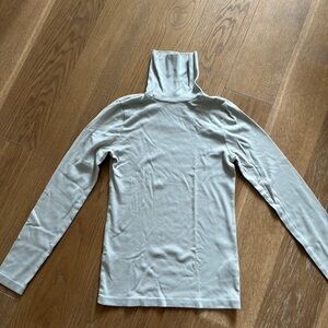 Jcrew Light Gray Turtleneck Long Sleeve Top